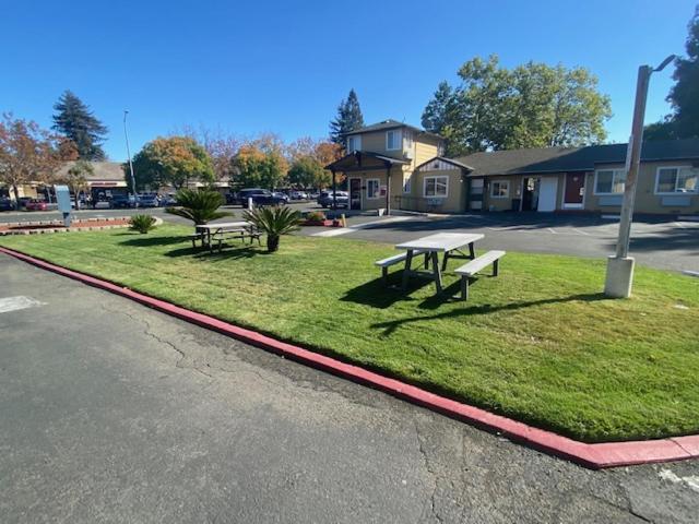 North Bay Inn サンタローザ エクステリア 写真