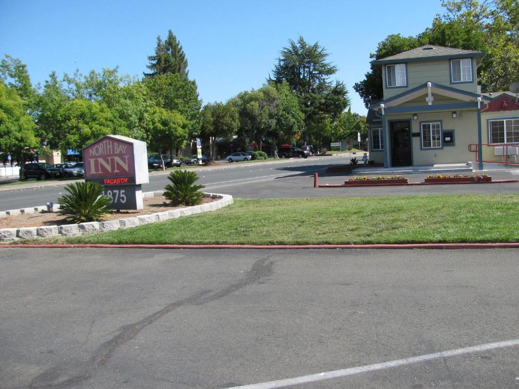 North Bay Inn サンタローザ エクステリア 写真